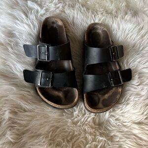 Birkenstocks Arizona. Black, size 38 regular width